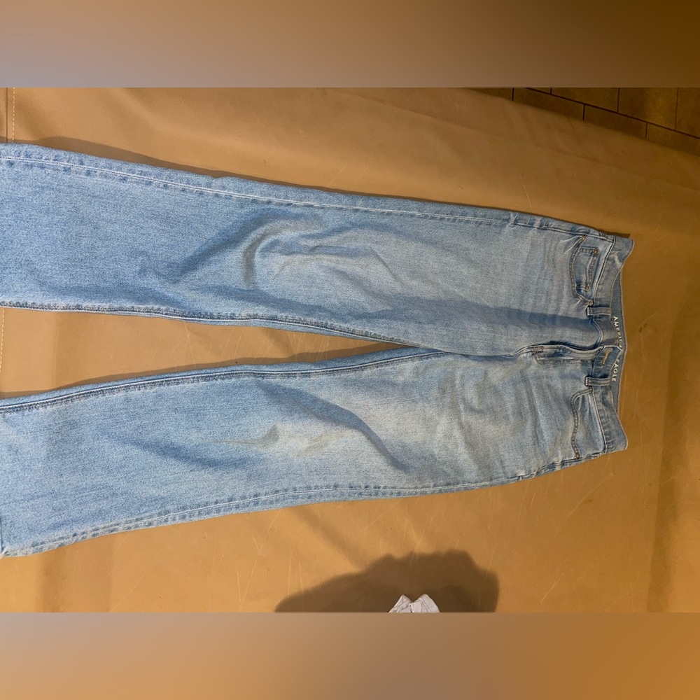 Basically Brand New American Eagle Outfitters Lig… - image 1